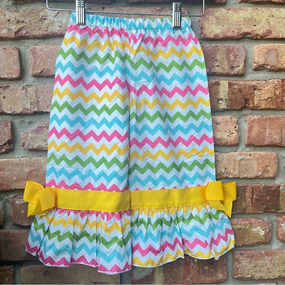 LOLLY WOLLY DOODLE GIRLS COTTON CHEVRON COLORFUL BOW FLARE PULL ON PANTS RUFFLE